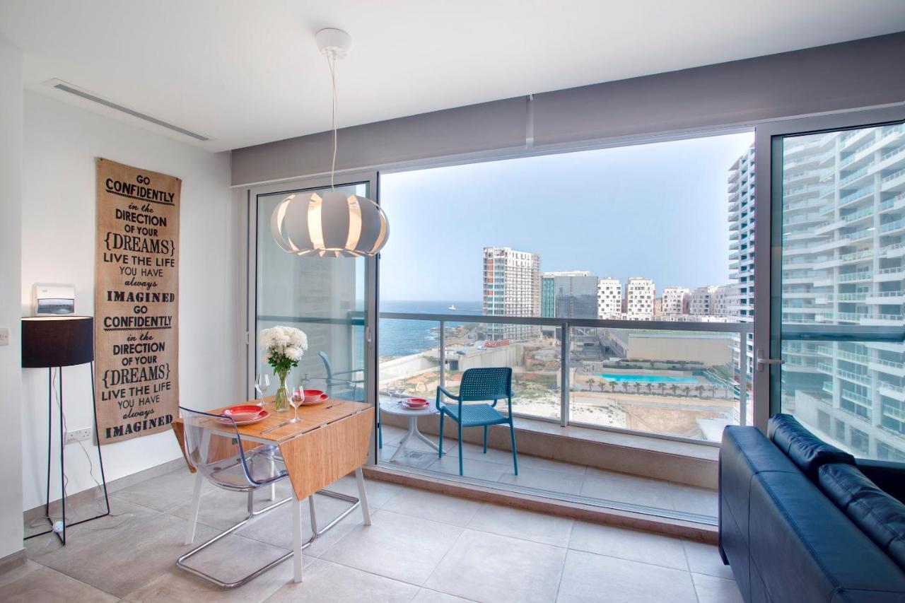Modern Seaview Apartment In A Prime Location Слима Экстерьер фото