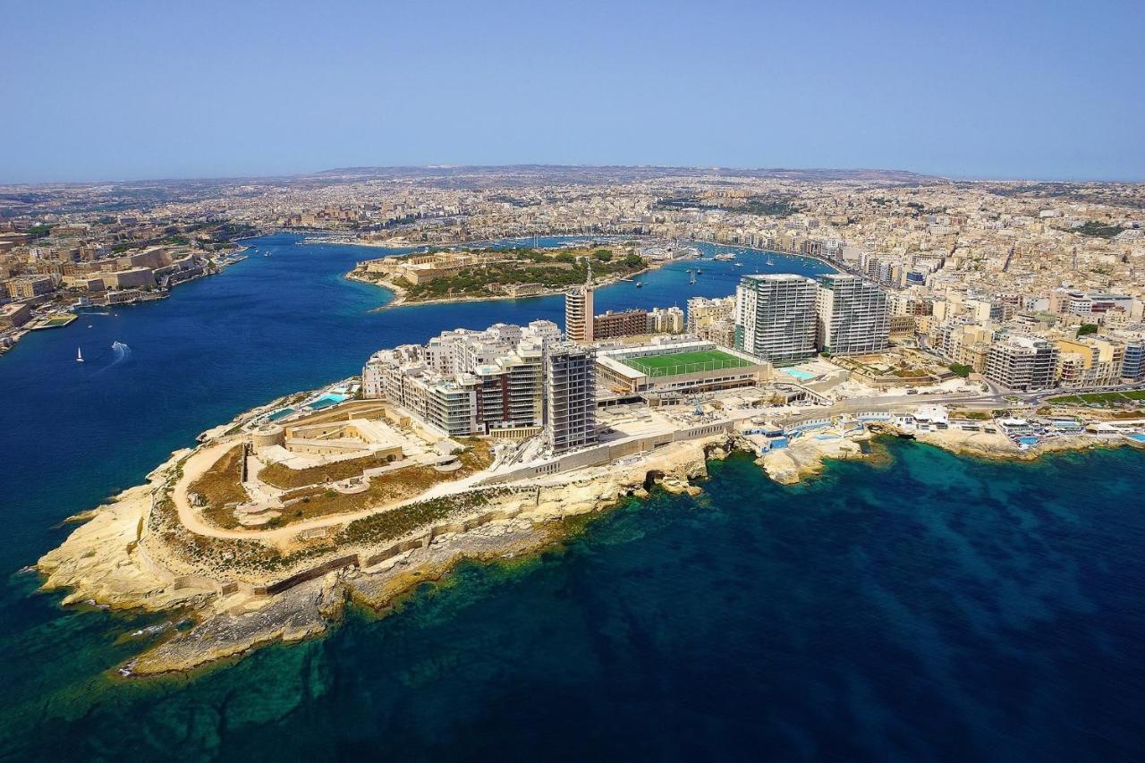 Modern Seaview Apartment In A Prime Location Слима Экстерьер фото