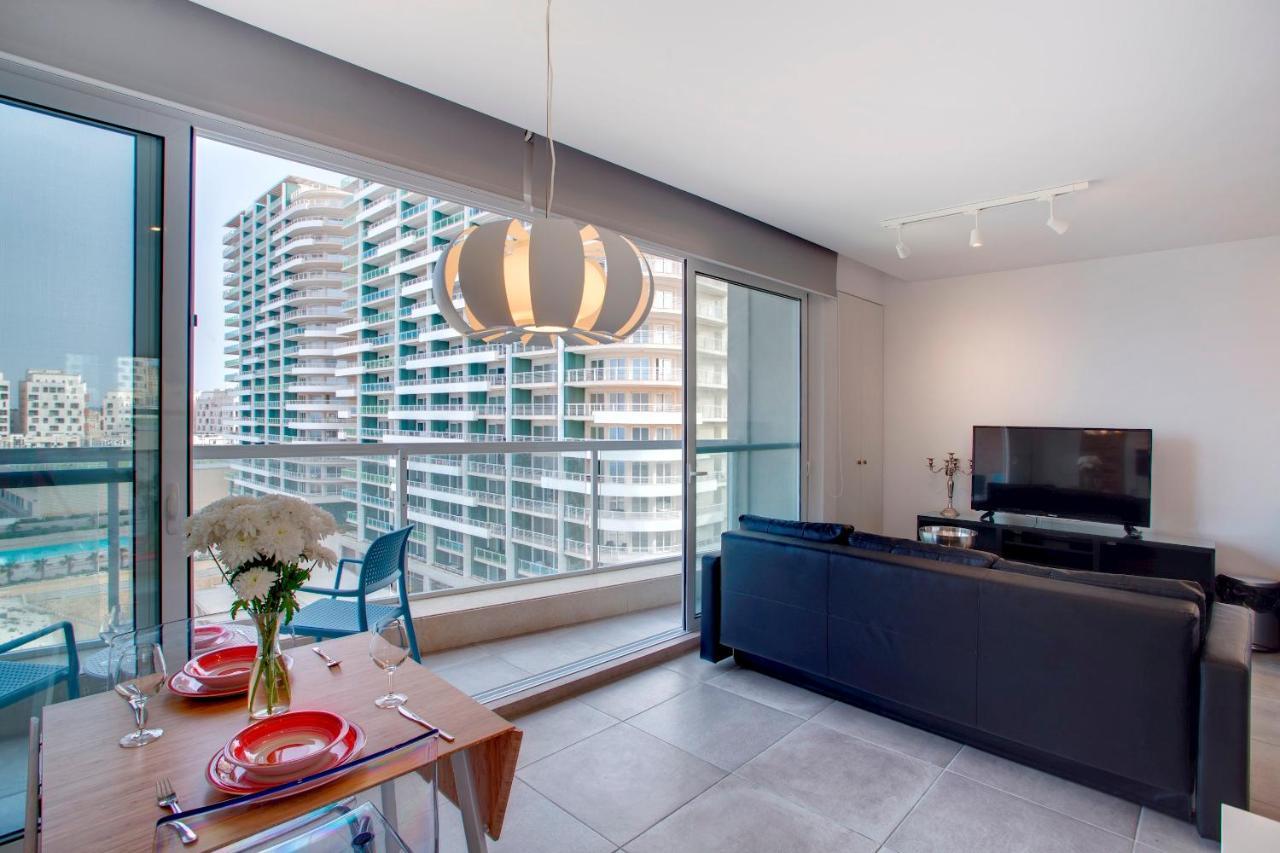 Modern Seaview Apartment In A Prime Location Слима Экстерьер фото